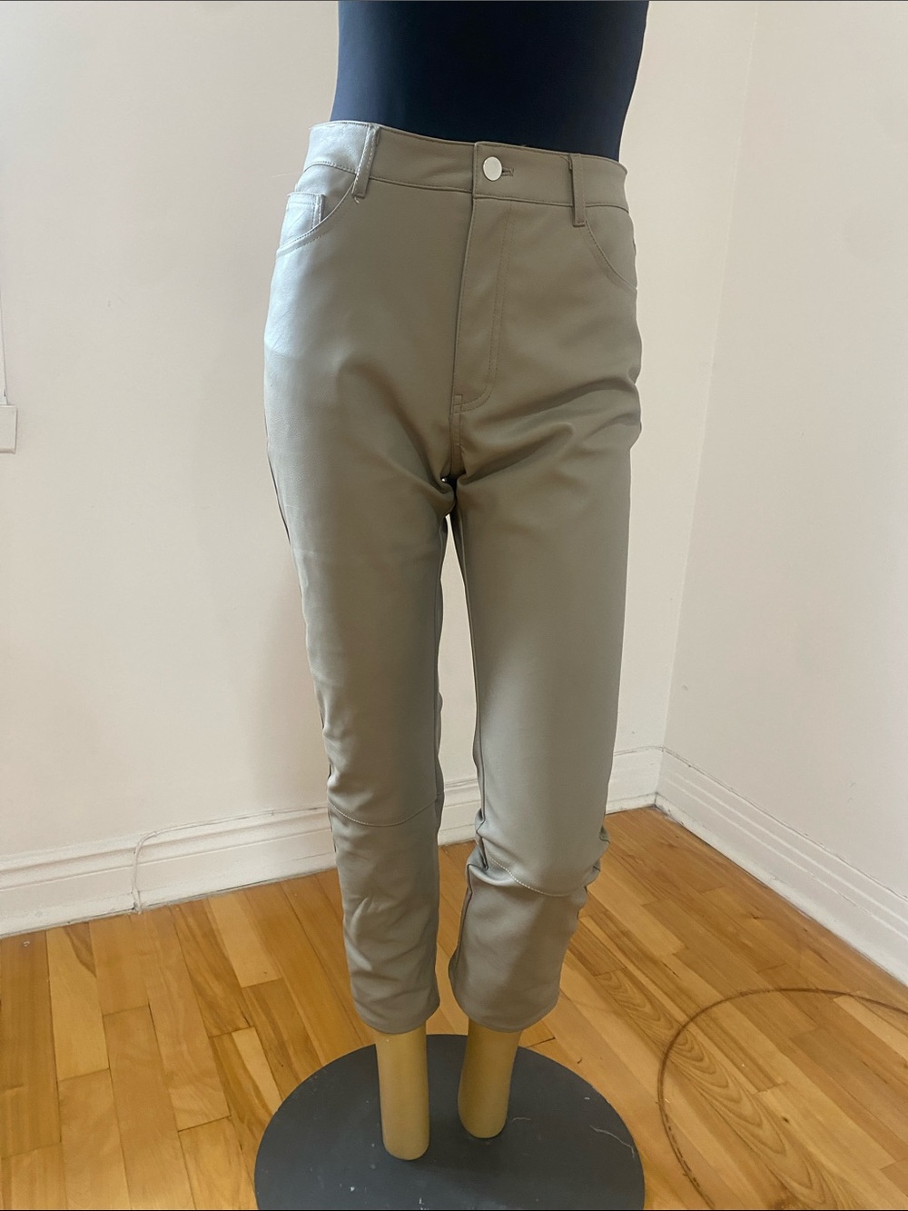 H&M Women's Skinny Pants in Olive